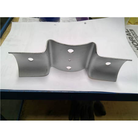 ABRAZADERA PINTADA TEJANA POSTE MADERA 