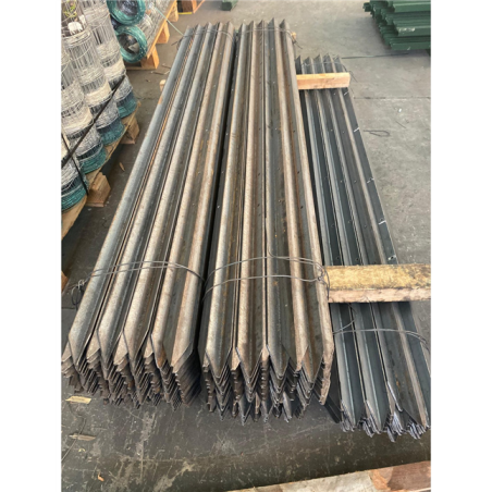 PIQUETA ANGULO 40mm 140  5 TALADROS 