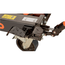 GATO SACARRUEDAS VI 1500KG BH8AC3  2