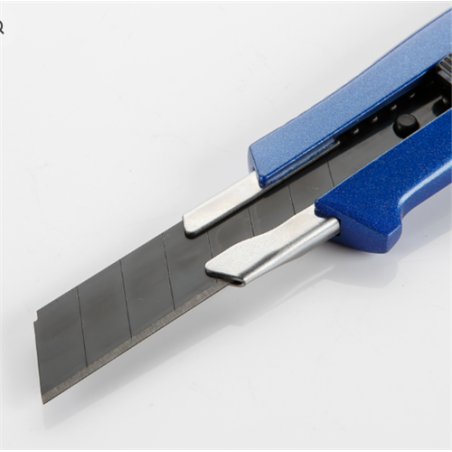 186615 CUTTER CUERPO ALU 18mm CUCHILLA SK2H 